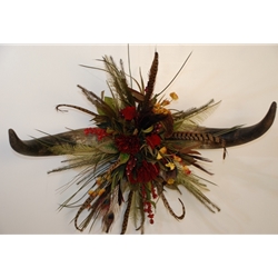 Red Papyrus Double Horn Centerpiece